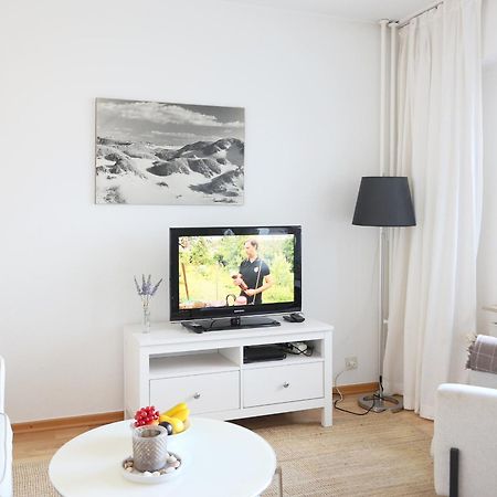 Modernes 2-Zimmer-Appartement Mit Balkon. 韦斯特兰 外观 照片