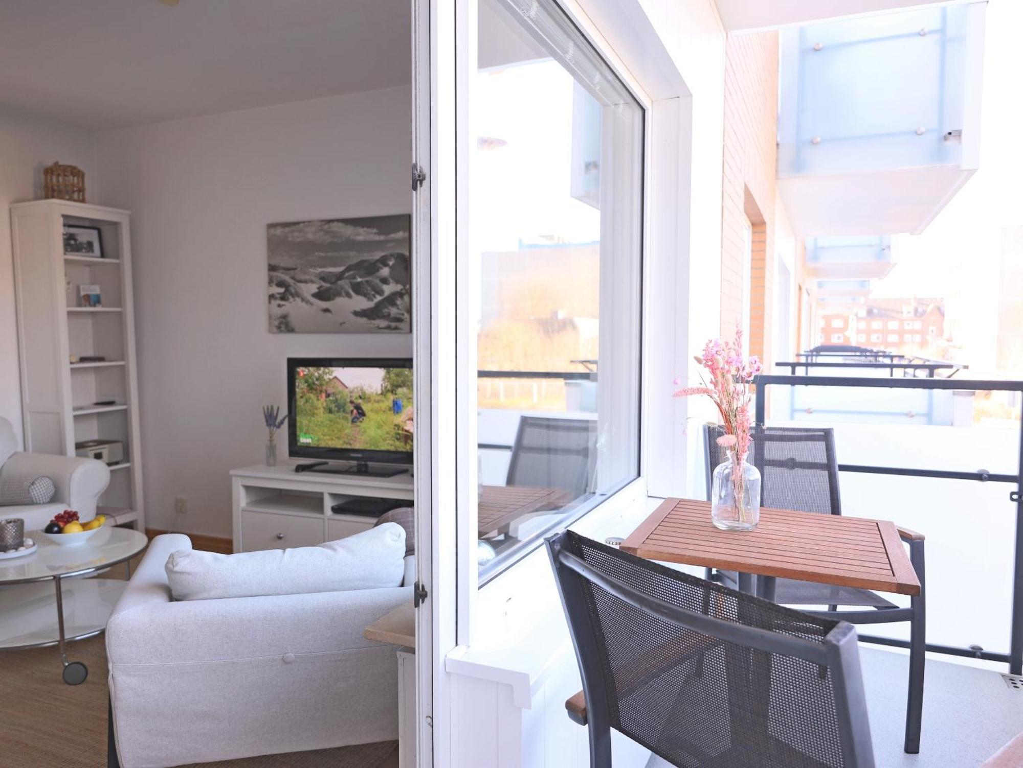 Modernes 2-Zimmer-Appartement Mit Balkon. 韦斯特兰 外观 照片